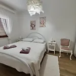 Gariful Διαμέρισμα Drniš