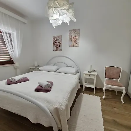 Gariful Appartement Drniš
